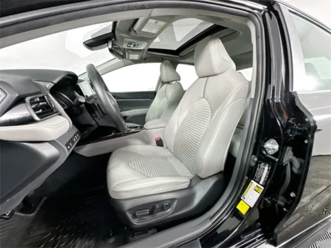More photos of 2022 Toyota Camry SE at AutoMax Preowned Framingham, MA