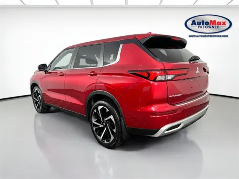 More photos of 2022 Mitsubishi Outlander SE at AutoMax Preowned Framingham, MA