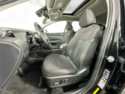 More photos of 2022 Hyundai Tucson SEL at AutoMax Preowned Framingham, MA