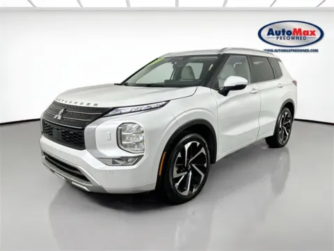 More photos of 2022 Mitsubishi Outlander SEL at AutoMax Preowned Framingham, MA