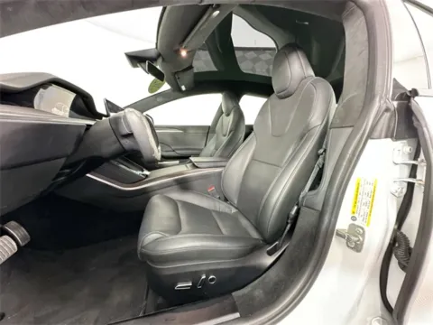 More photos of 2022 Tesla Model S AWD at AutoMax Preowned Framingham, MA