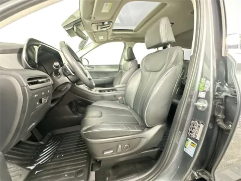 More photos of 2023 Hyundai Palisade XRT at AutoMax Preowned Framingham, MA
