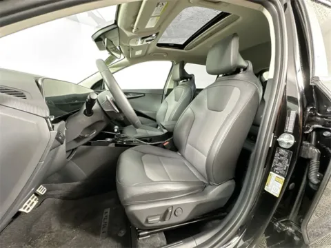 More photos of 2023 Kia Niro EX Touring at AutoMax Preowned Framingham, MA