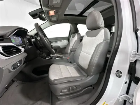 More photos of 2022 Chevrolet Bolt EUV Premier at AutoMax Preowned Framingham, MA