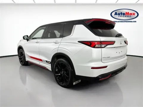 More photos of 2024 Mitsubishi Outlander SE Black Edition w/Pano Roof at AutoMax Preowned Framingham, MA
