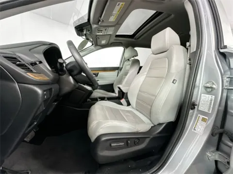 More photos of 2019 Honda CR-V EX-L at AutoMax Preowned Framingham, MA