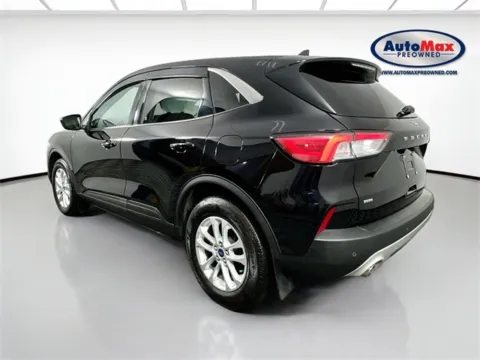 More photos of 2021 Ford Escape Hybrid SE at AutoMax Preowned Framingham, MA
