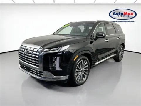 More photos of 2023 Hyundai Palisade Calligraphy at AutoMax Preowned Framingham, MA