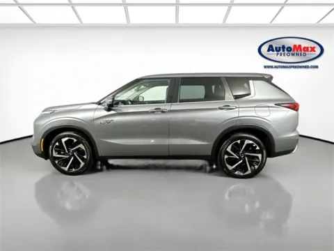 More photos of 2023 Mitsubishi Outlander PHEV SE at AutoMax Preowned Framingham, MA