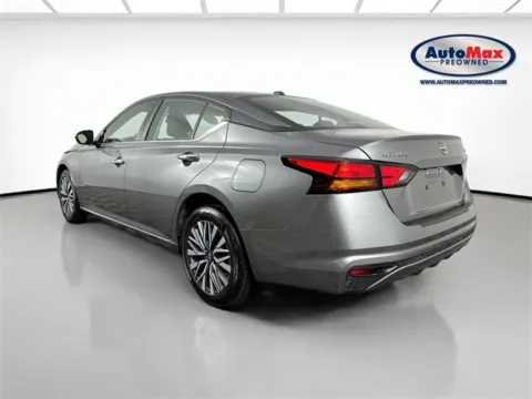 More photos of 2023 Nissan Altima 2.5 SV at AutoMax Preowned Framingham, MA