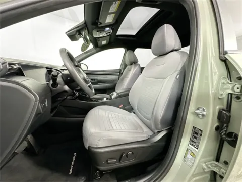 More photos of 2023 Hyundai Santa Cruz SEL at AutoMax Preowned Framingham, MA