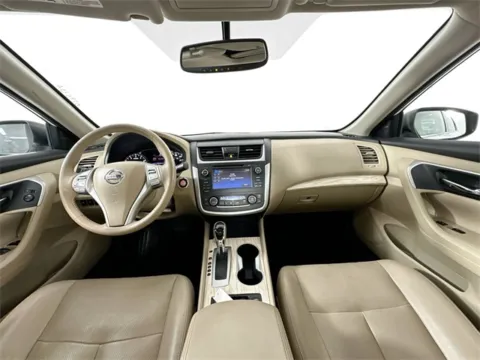 Another view of 2016 Nissan Altima 2.5 SL for sale in Framingham, MA at AutoMax Preowned Framingham
