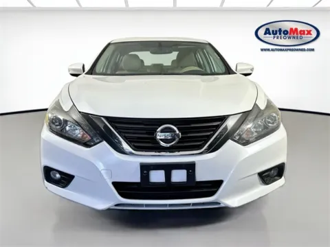 More photos of 2016 Nissan Altima 2.5 SL at AutoMax Preowned Framingham, MA