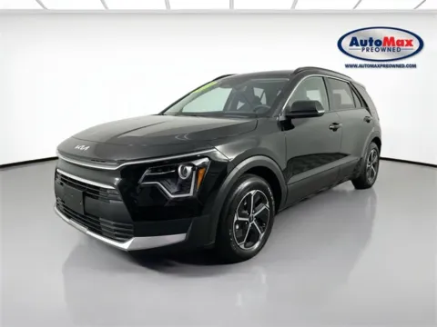 More photos of 2024 Kia Niro LX at AutoMax Preowned Framingham, MA