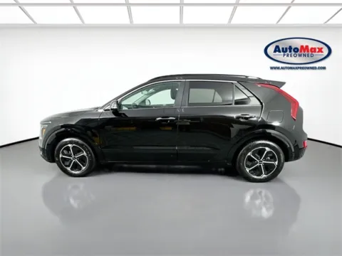More photos of 2023 Kia Niro SX at AutoMax Preowned Framingham, MA