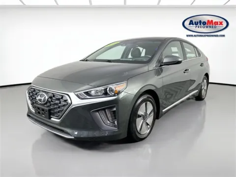 More photos of 2022 Hyundai Ioniq Hybrid SE at AutoMax Preowned Framingham, MA