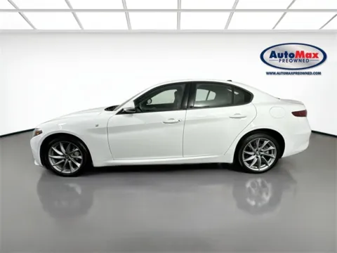 More photos of 2022 Alfa Romeo Giulia Ti at AutoMax Preowned Framingham, MA