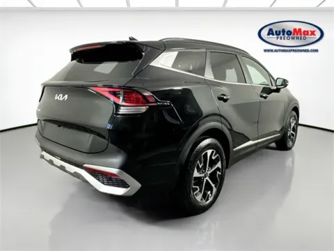 Photos of 2023 Kia Sportage Hybrid EX for sale in Framingham, MA at AutoMax Preowned Framingham