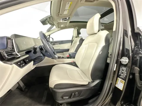 More photos of 2023 Kia Sportage Hybrid EX at AutoMax Preowned Framingham, MA