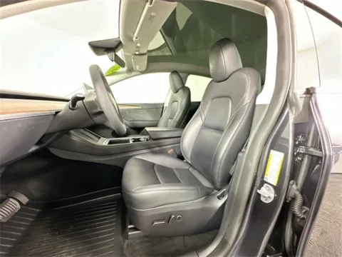 More photos of 2024 Tesla Model Y Long Range at AutoMax Preowned Framingham, MA
