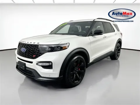 More photos of 2022 Ford Explorer ST at AutoMax Preowned Framingham, MA