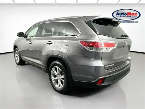 More photos of 2015 Toyota Highlander XLE V6 at AutoMax Preowned Framingham, MA