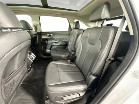 More photos of 2022 Kia Sorento SX at AutoMax Preowned Framingham, MA
