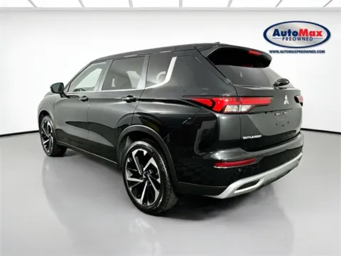 More photos of 2024 Mitsubishi Outlander SE Black Edition w/Pano Roof at AutoMax Preowned Framingham, MA