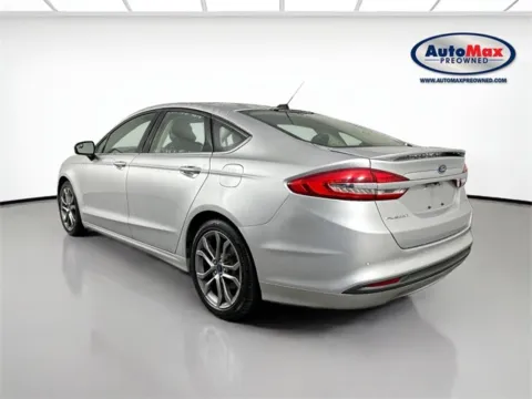 More photos of 2017 Ford Fusion SE at AutoMax Preowned Framingham, MA