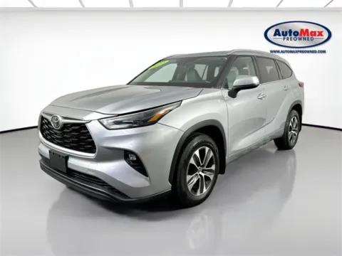 More photos of 2022 Toyota Highlander XLE at AutoMax Preowned Framingham, MA