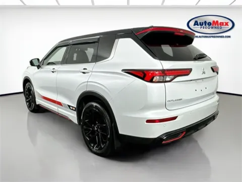 More photos of 2024 Mitsubishi Outlander SE Black Edition w/Pano Roof at AutoMax Preowned Framingham, MA