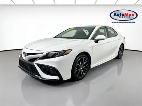 White 2024 Toyota Camry SE for sale in Framingham, MA