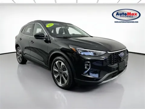 Black 2023 Ford Escape Hybrid Platinum for sale in Framingham, MA