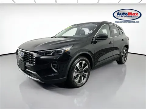 More photos of 2023 Ford Escape Hybrid Platinum at AutoMax Preowned Framingham, MA