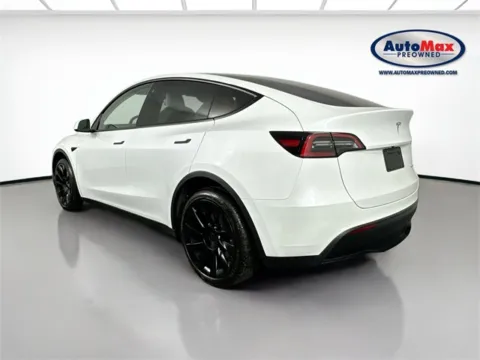 More photos of 2022 Tesla Model Y Long Range at AutoMax Preowned Framingham, MA