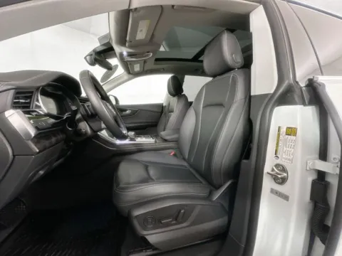 More photos of 2023 Audi Q8 55 Premium at AutoMax Preowned Framingham, MA