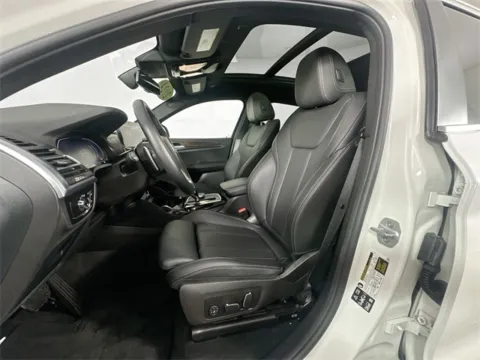 More photos of 2024 BMW X4 xDrive30i at AutoMax Preowned Framingham, MA