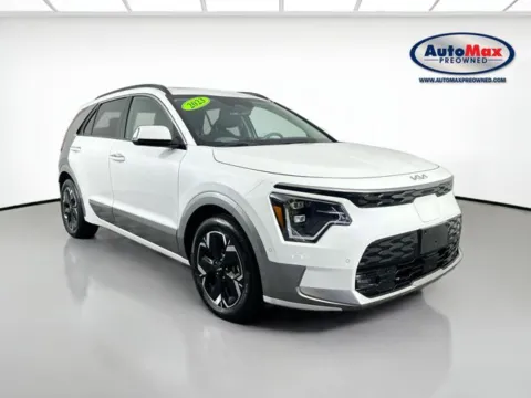 White 2023 Kia Niro EV Wave for sale in Framingham, MA