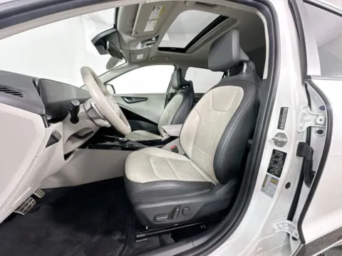 More photos of 2023 Kia Niro EV Wave at AutoMax Preowned Framingham, MA