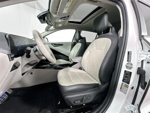 More photos of 2023 Kia Niro EV Wave at AutoMax Preowned Framingham, MA
