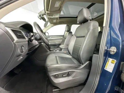 More photos of 2022 Volkswagen Atlas 3.6L V6 SE w/Technology at AutoMax Preowned Framingham, MA