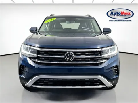 Photos of 2022 Volkswagen Atlas 3.6L V6 SE w/Technology for sale in Framingham, MA at AutoMax Preowned Framingham