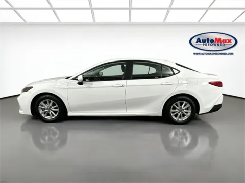 More photos of 2025 Toyota Camry SE at AutoMax Preowned Framingham, MA
