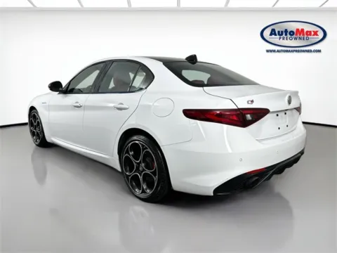 More photos of 2022 Alfa Romeo Giulia Veloce at AutoMax Preowned Framingham, MA