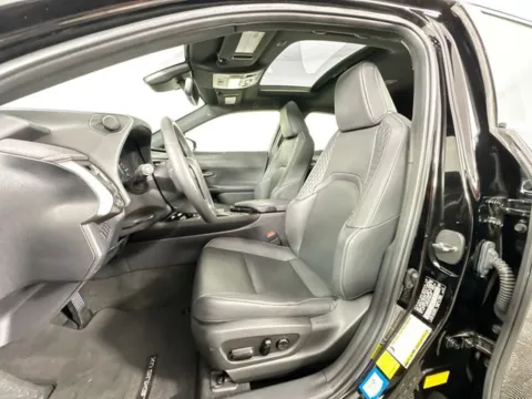 More photos of 2022 Lexus UX 250h Base at AutoMax Preowned Framingham, MA