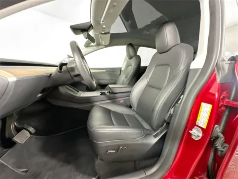 More photos of 2024 Tesla Model Y Long Range at AutoMax Preowned Framingham, MA