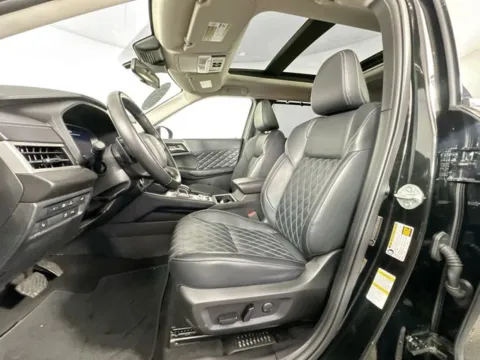 More photos of 2024 Mitsubishi Outlander PHEV SEL at AutoMax Preowned Framingham, MA