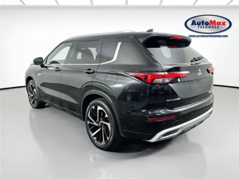 More photos of 2024 Mitsubishi Outlander PHEV SEL at AutoMax Preowned Framingham, MA