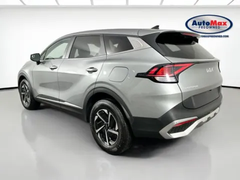 More photos of 2023 Kia Sportage Hybrid LX at AutoMax Preowned Framingham, MA