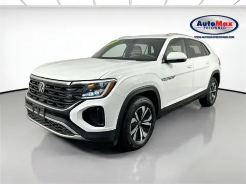 More photos of 2024 Volkswagen Atlas Cross Sport 2.0T SE at AutoMax Preowned Framingham, MA
